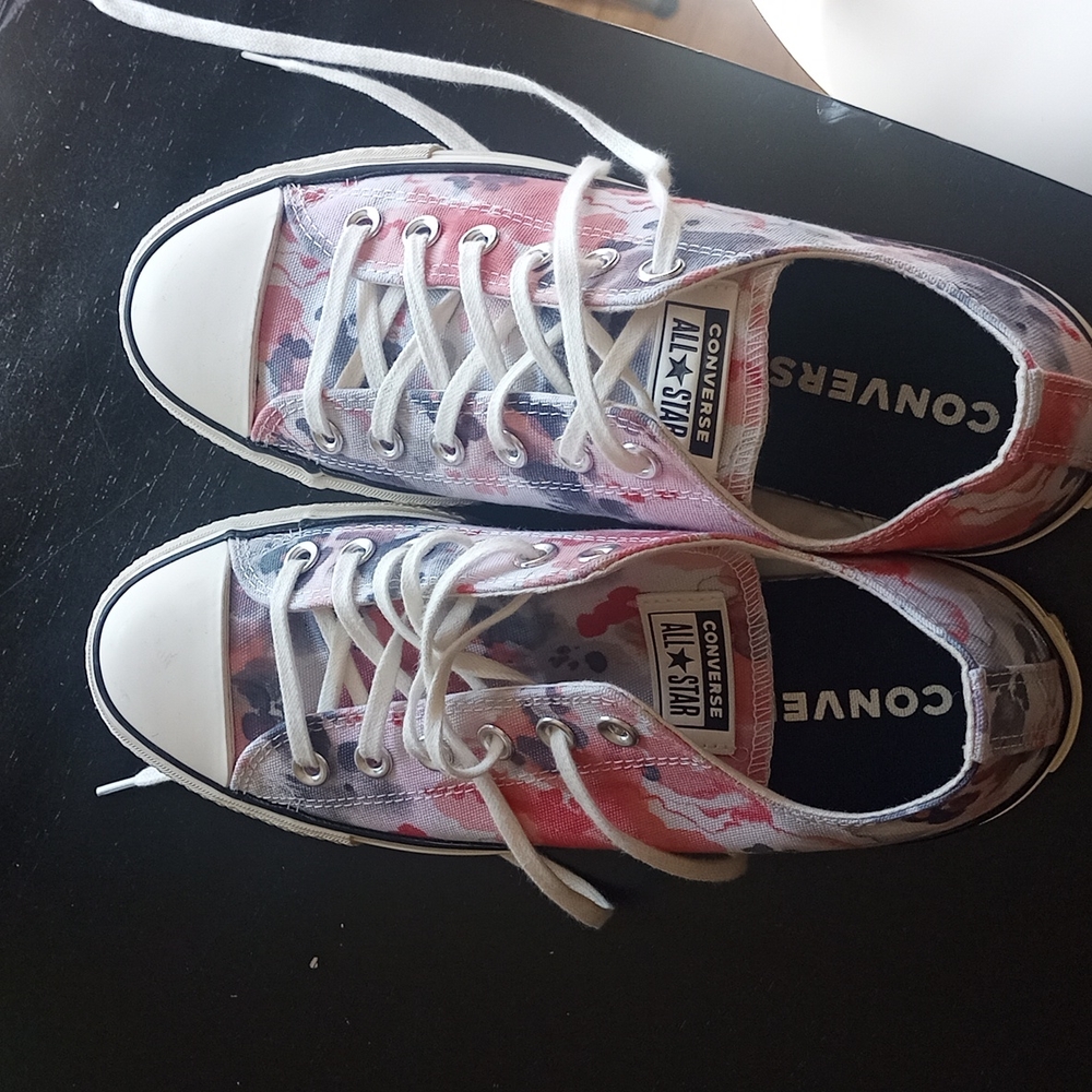 Women's 8.5 water colour Converse platforms